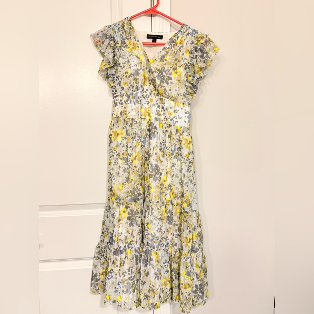 Charming Floral Dress in Yellow and Gray